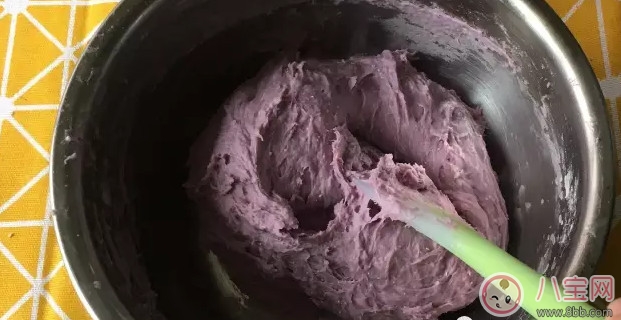 宝宝辅食 口感软糯的紫薯发糕