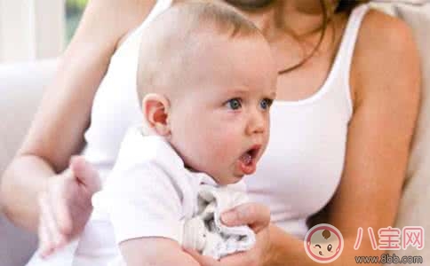 婴儿|宝宝胀气吐奶的原因 家长须知的注意事项