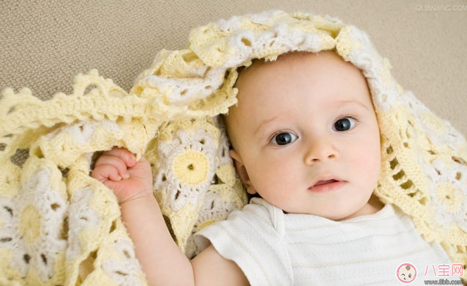 新生儿要用母乳洗脸吗 如何护理新生儿的脸部肌肤