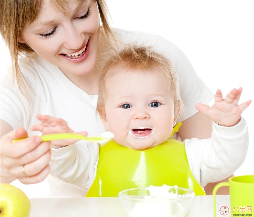 夏季宝宝便秘消化不良 羊奶粉助消化又营养