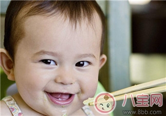 如何训练宝宝用筷子  宝宝用筷子有技巧