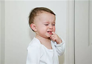宝宝的六龄齿会换掉吗 宝宝乳牙里的六龄牙终生不换