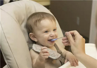怎么判断宝宝是否积食 宝宝积食的症状有哪些