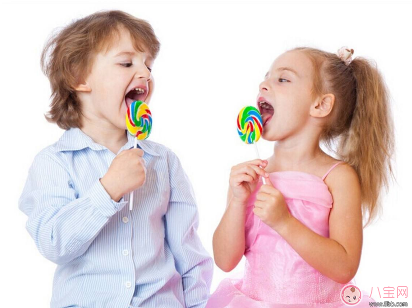 孩子爱吃糖怕得蛀牙拗不过他 怎么健康吃糖好