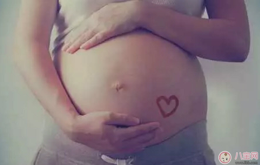 脐带绕颈与抚摸肚皮有关系吗 孕妇频繁摸肚子对胎儿有影响吗