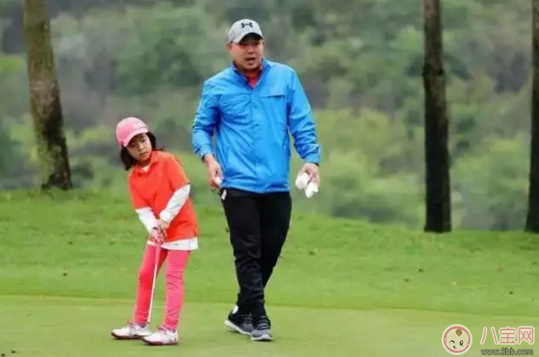 刘国梁教女儿高尔夫获世界亚军！父母如何成为孩子的榜样