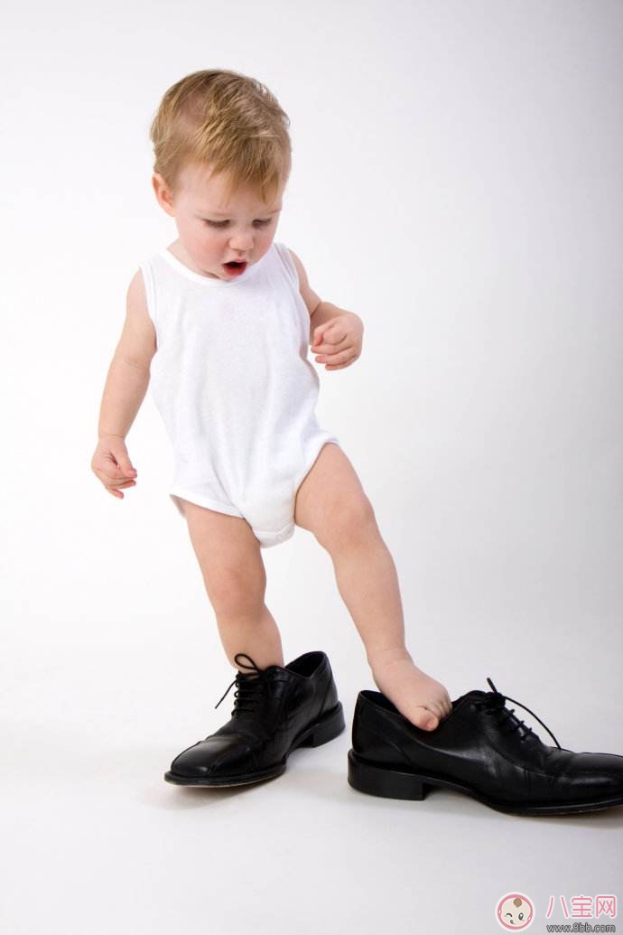 如何给宝宝选择合适的鞋 宝宝选鞋注意事项