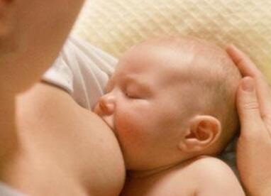 孕妇去医院生产要不要带奶粉 初乳对宝宝作用有哪些