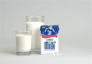 越喝牛奶越缺钙是真的吗 喝牛奶会致癌真相