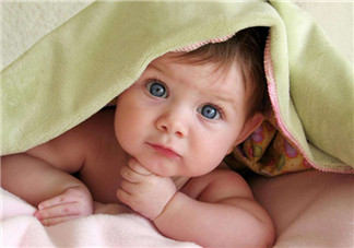 什么会引起宝宝湿疹 哺乳期宝宝湿疹妈妈怎么吃比较好
