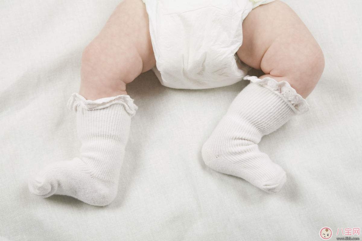 宝宝适合什么样的袜子 如何选购幼儿袜子