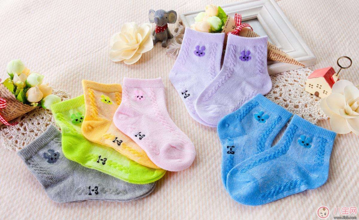 宝宝适合什么样的袜子 如何选购幼儿袜子