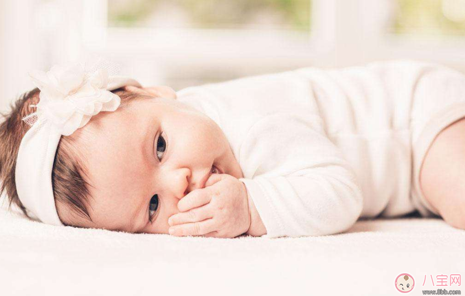 宝宝情绪不好的时候用安抚奶嘴真的好吗 什么东西最适合安抚孩子