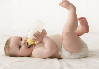 选购奶粉要注意哪些要点 如何选购安全健康的奶粉