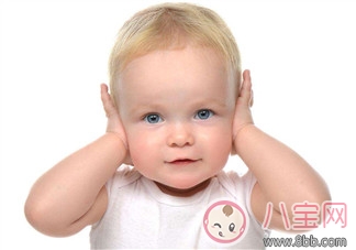 孩子耳屎多又痒是因为什么 如何给宝宝挖耳朵