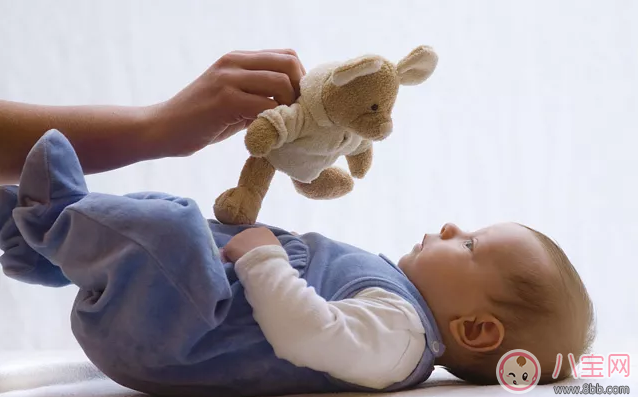 宝宝的自我意识什么时候萌发 一岁宝宝的自我意识敏感期有哪些表现