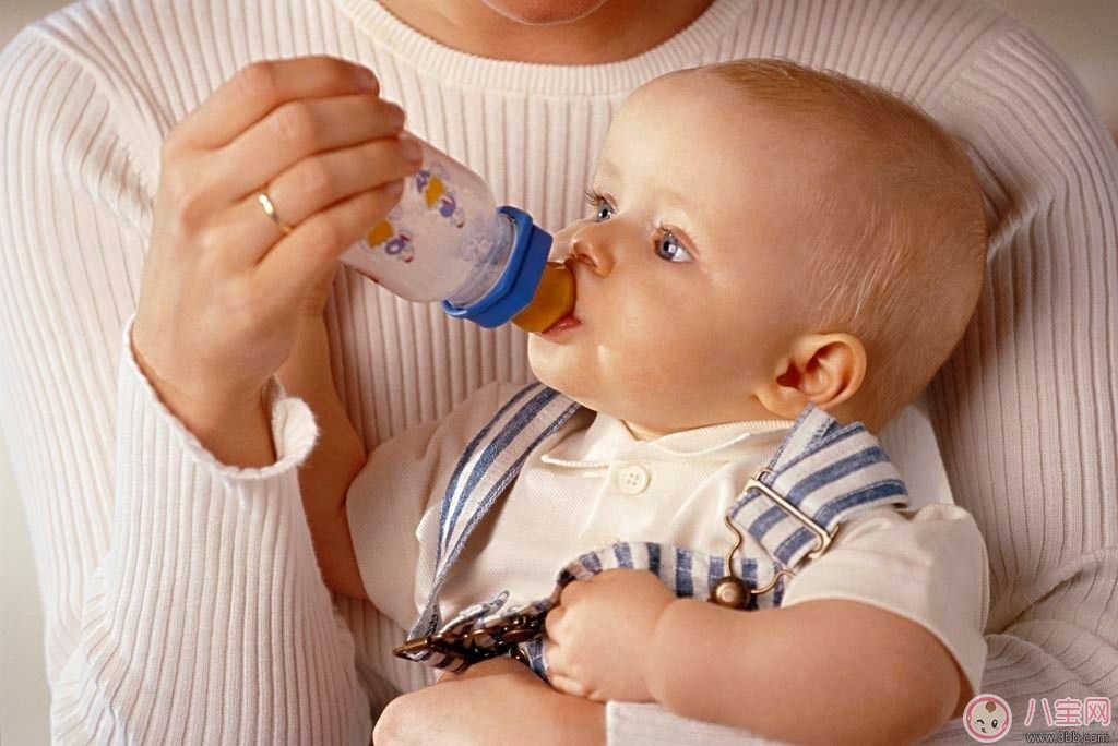如何避免宝宝断奶后不适 宝宝断奶后应该准备哪些东西