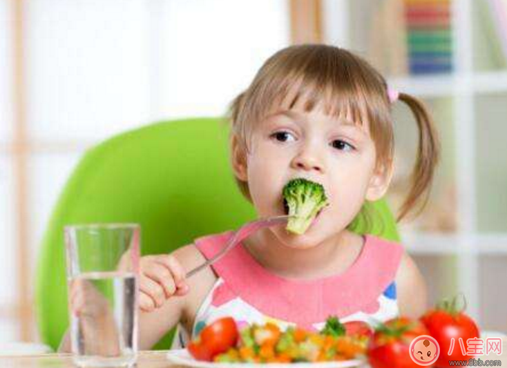 宝宝吃的多好还是吃的食物全面好 三岁宝宝吃哪些食物营养更全面