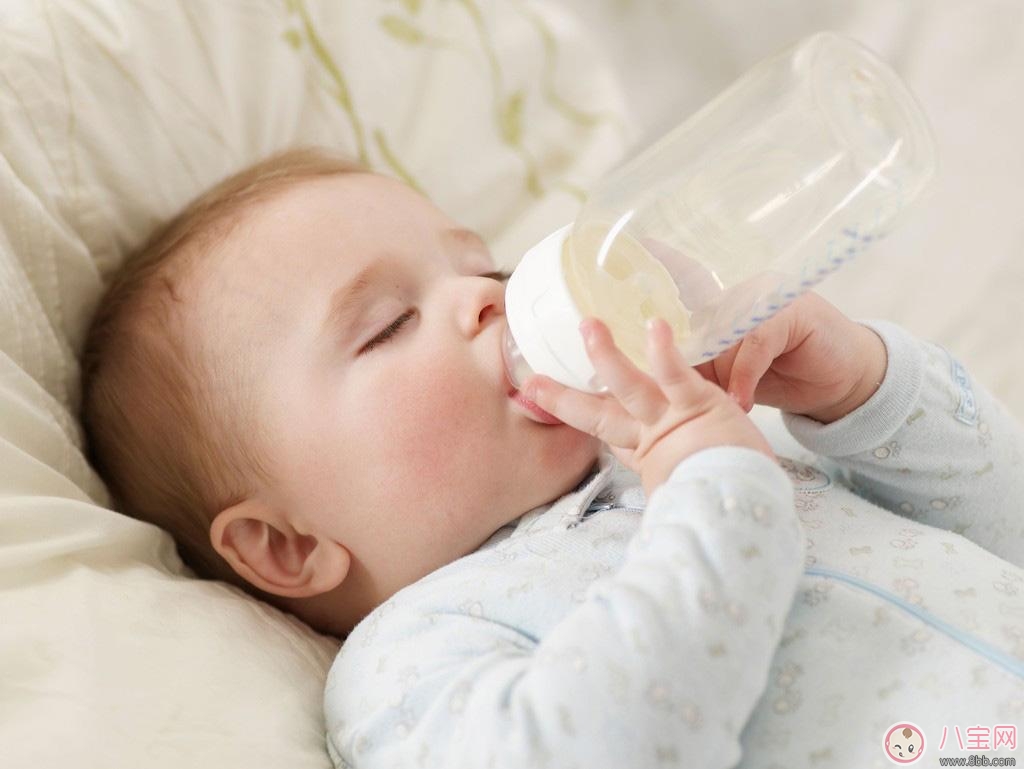 宝宝不吃奶可以喂辅食吗 婴儿厌奶期该如何调整