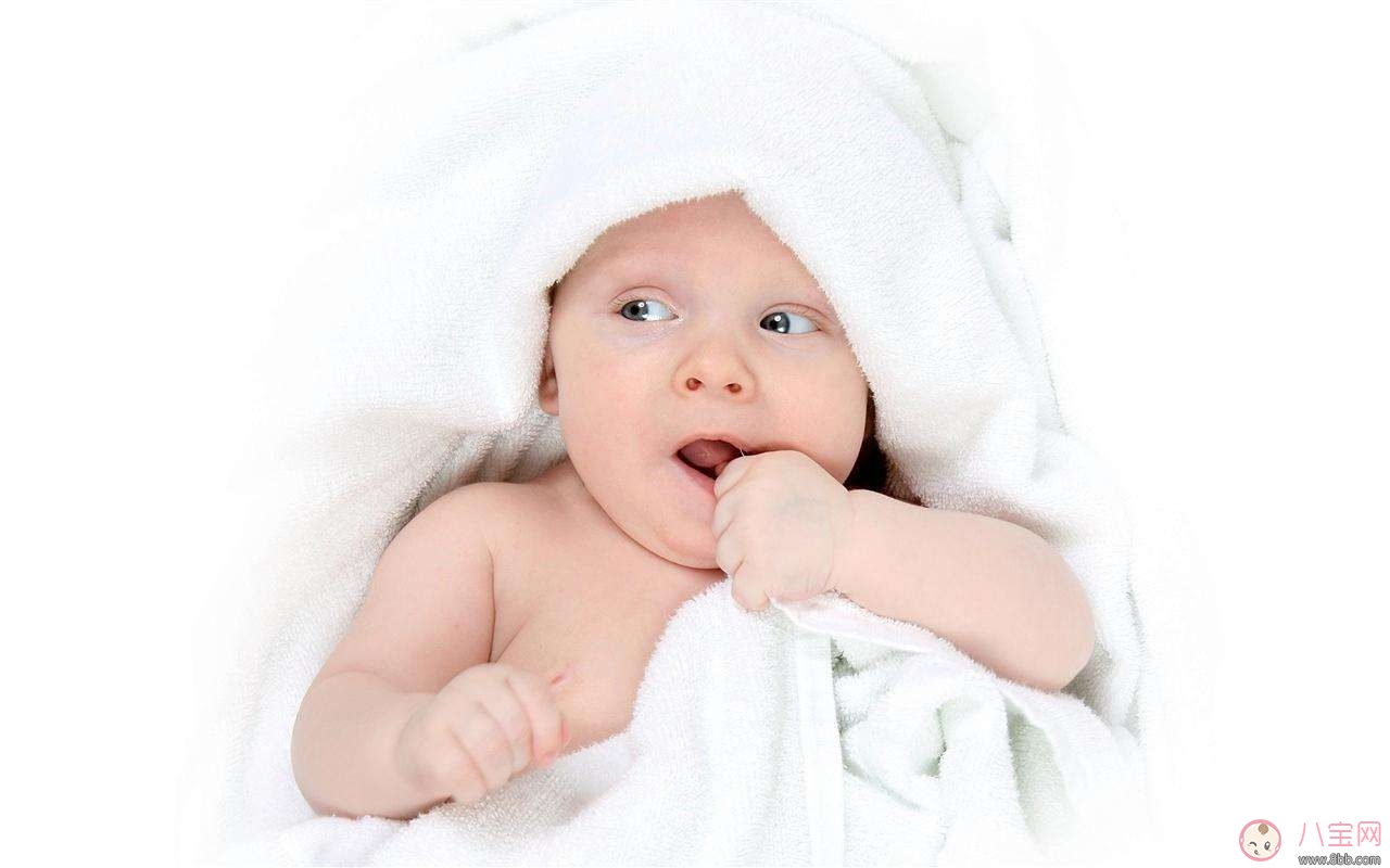 为什么婴儿不习惯吃东西后擦嘴 如何转移宝宝的注意力
