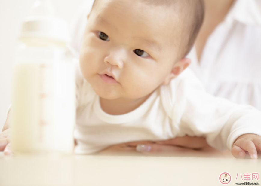 宝宝便秘的表现是什么 怎么缓解宝宝便秘的情况