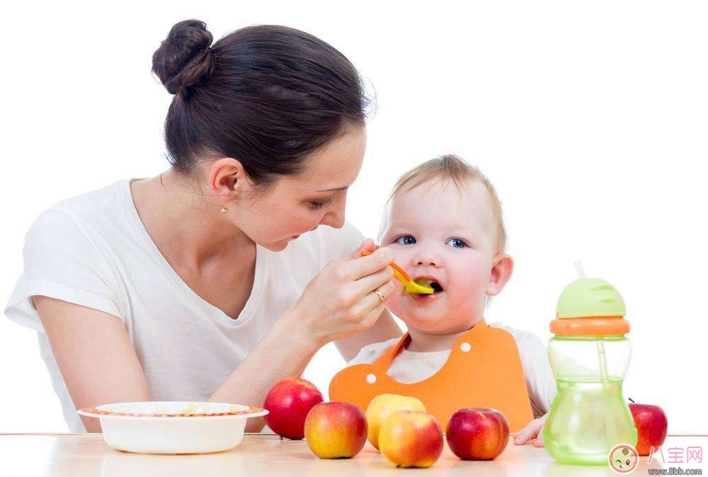该给2岁孩子喂饭吗 如何改善孩子食欲