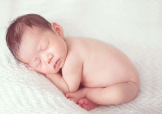 新生儿宝宝发育特点及护理小技巧