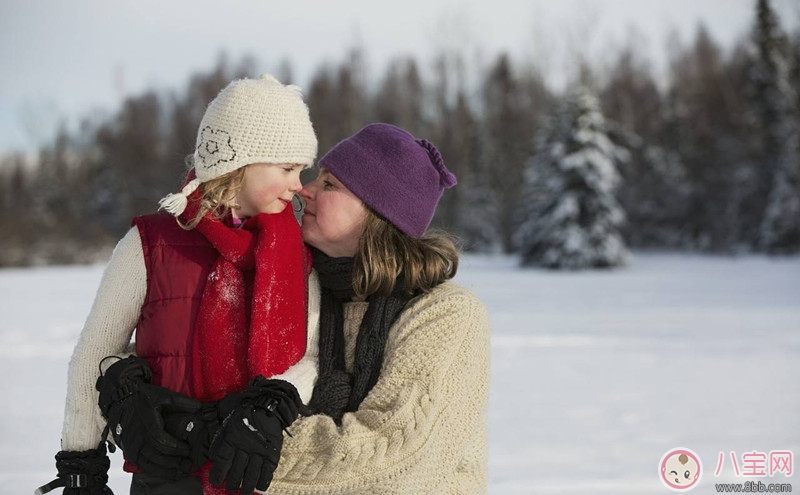 如何区分孩子感冒还是鼻炎 冬季小孩轻微鼻炎怎么办