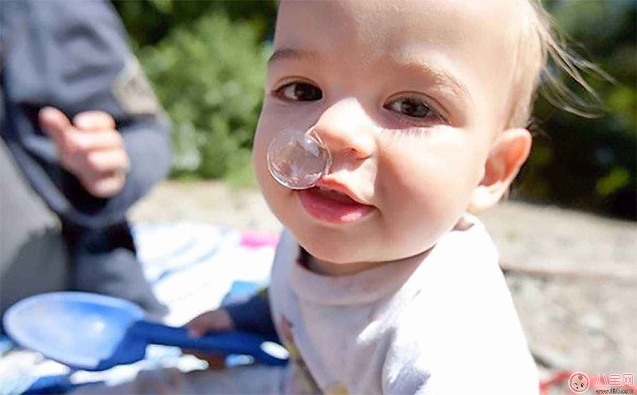 宝宝过敏性鼻炎跟季节有关系吗 小儿过敏性鼻炎能治愈吗