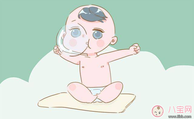  宝宝什么时候吐泡泡就是肺炎 宝宝肺炎的症状就是吐泡泡吗
