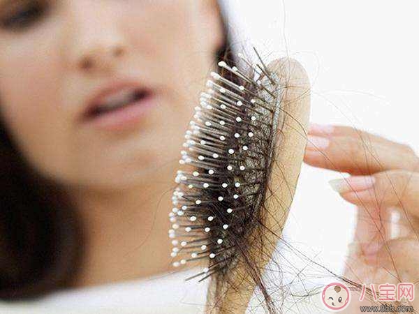 女性产后脱发严重怎么回事 如何治疗脱发