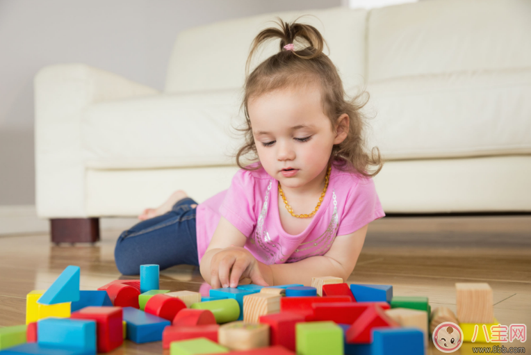 1-3岁女宝宝玩具推荐 适合女孩子的玩具有哪些