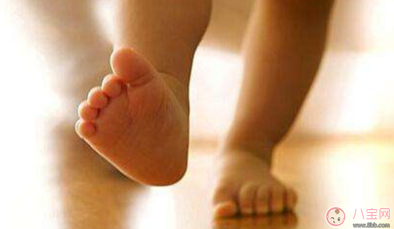 小孩第一次走路的说说 宝宝第一次走路的感概祝福心情