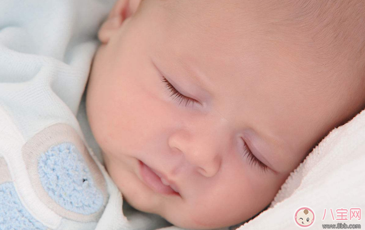 婴儿全身长满的细毛是什么   刚出生的宝宝身上有细毛正常吗