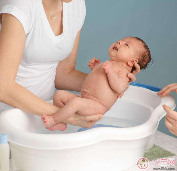新生儿洗三是什么礼俗  给宝宝洗三怎么洗   