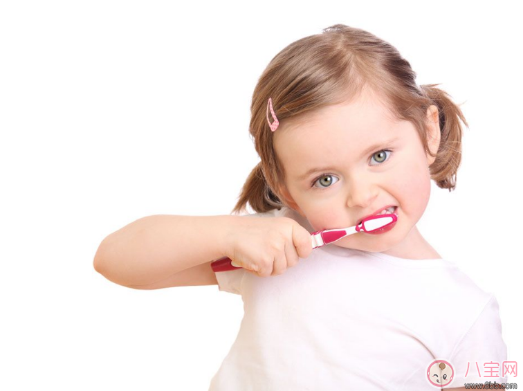 冬天孩子不想刷牙怎么办 怎么让孩子愿意刷牙