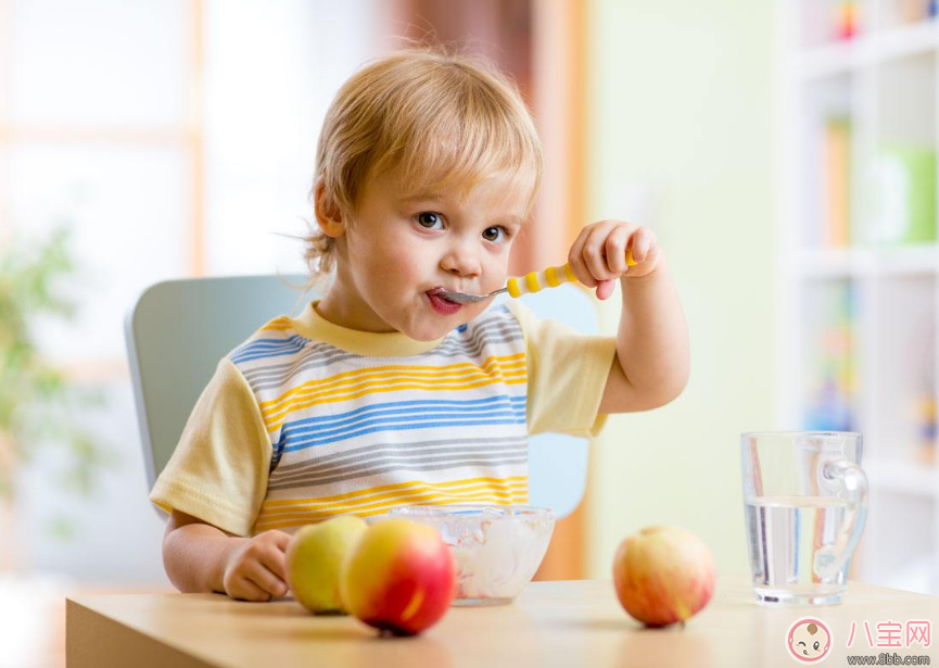 孩子|孩子食物倒流是什么情况 怎么避免食物倒流