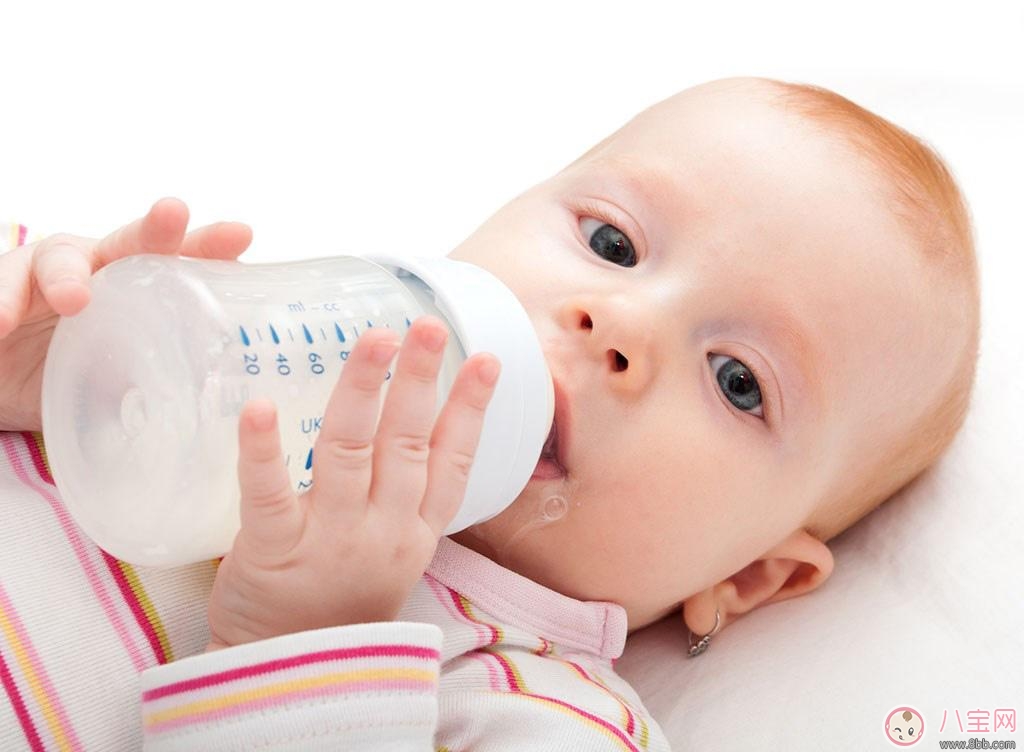 宝宝便秘要不要换配方奶   如何给宝宝转奶不腹泻便秘