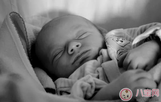 孩子每天睡多久比较好 0-13岁宝宝健康睡眠时间表