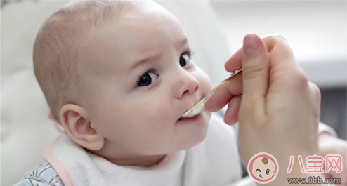 5个月宝宝能添加辅食吗  5个月宝宝辅食推荐