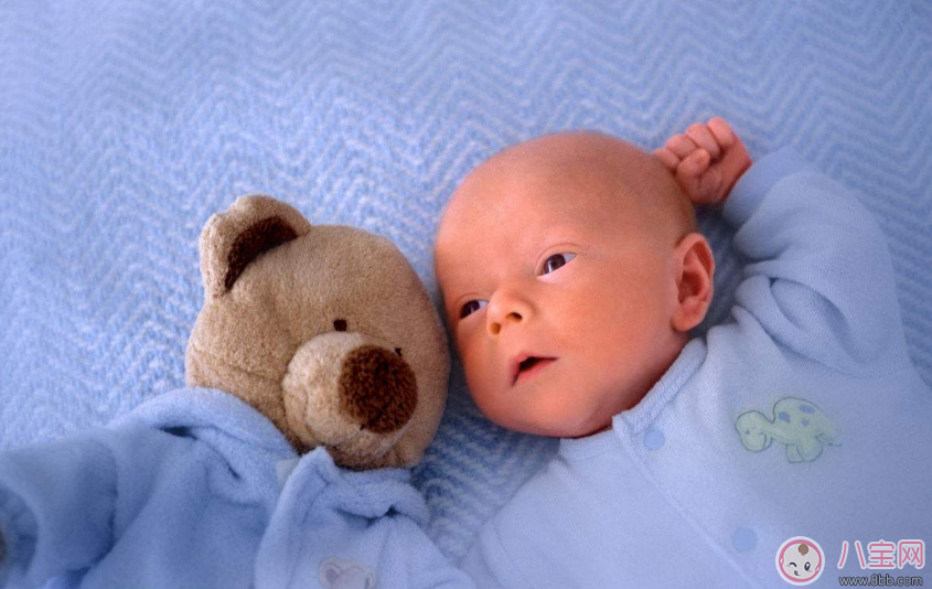 1-3个月宝宝怎么帮助他成长 1-3个月宝宝运动推荐