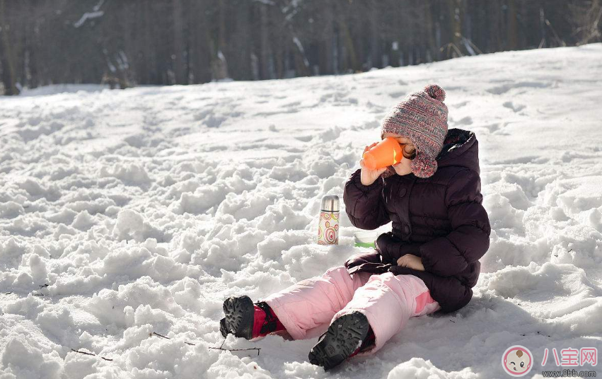 怎么保证孩子在冬天不生病 正确为孩子保暖的方法是什么