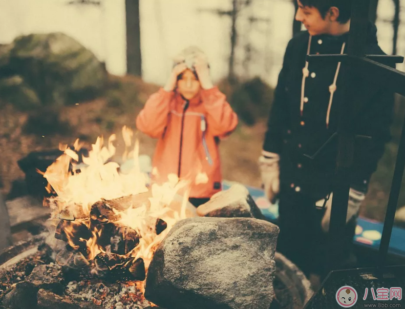 孩子为什么喜欢玩火  如何教育孩子玩火的危险