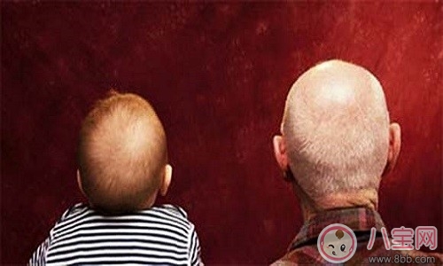 爸爸秃顶会遗传宝宝吗 为什么秃顶的大多数都是男性