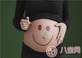怀孕肚子黑线看男女可信度高吗 怀孕肚子上的黑线能看出男女吗 