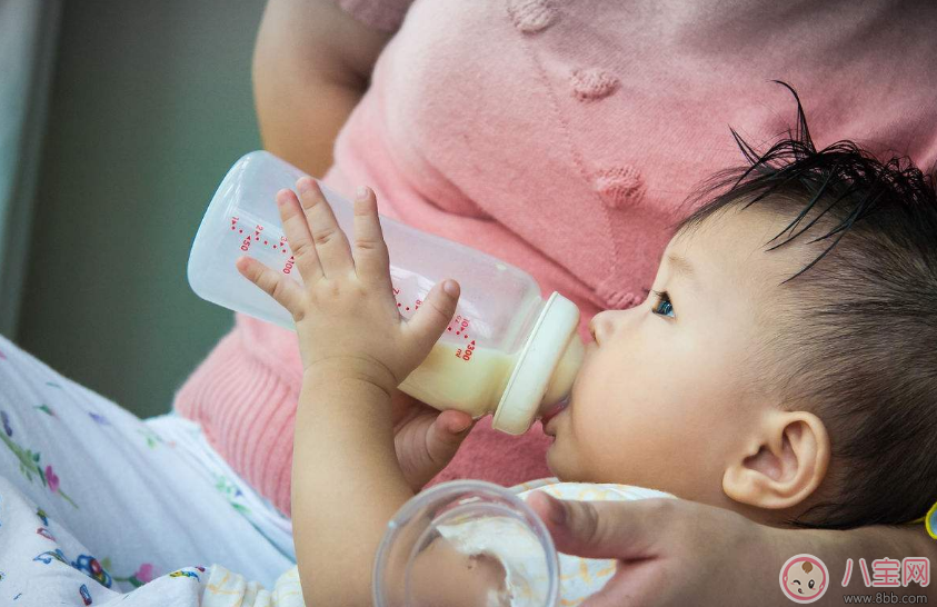 妈妈的母乳给予宝宝哪些营养 妈妈母乳究竟有哪些好处