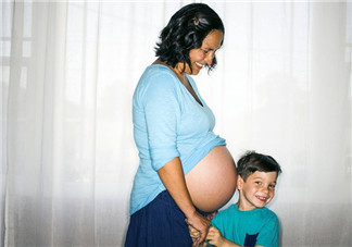  孕晚期生男孩症状有什么 孕晚期如何判断生男生女