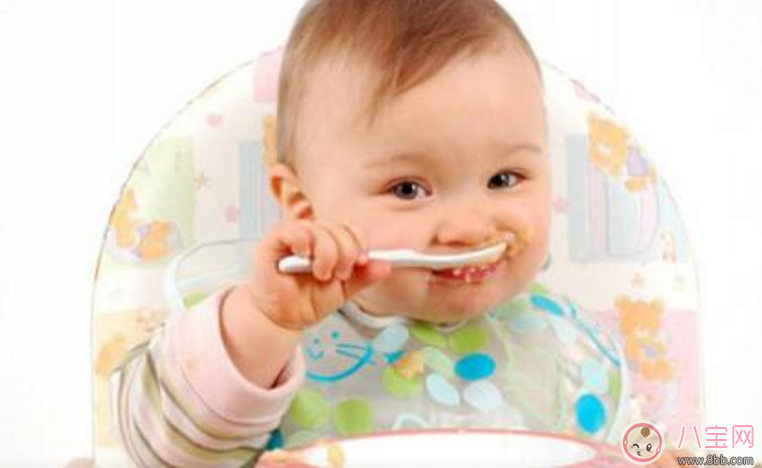 宝宝第一次吃米粉准备多少 不同年龄段的宝宝该怎么吃米粉