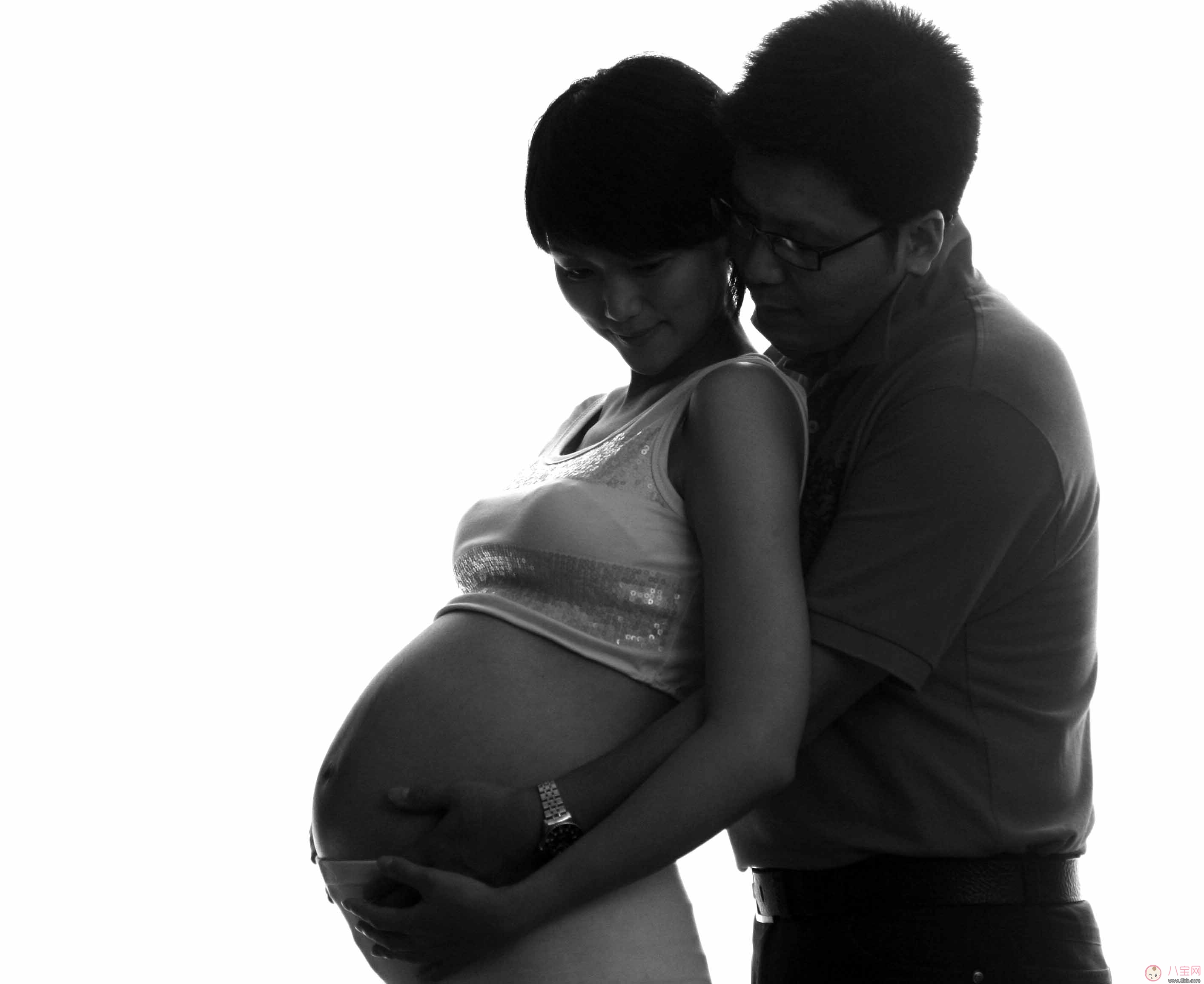 怀孕第三个月可以同房吗 孕期哪些情况不能同房