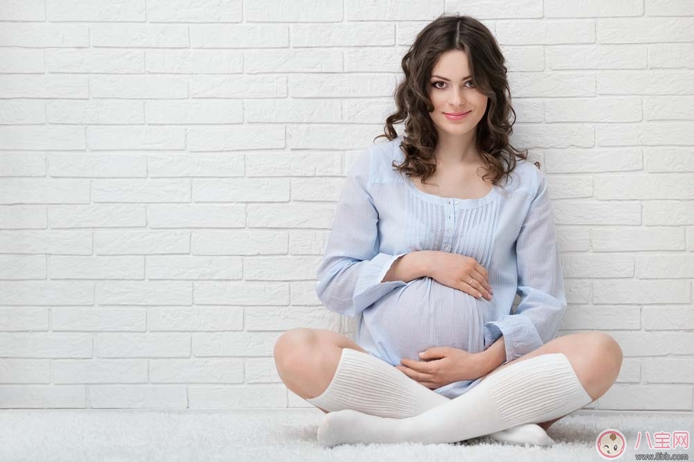2018怀孕正确睡姿分享 孕妇最适合哪种睡姿
